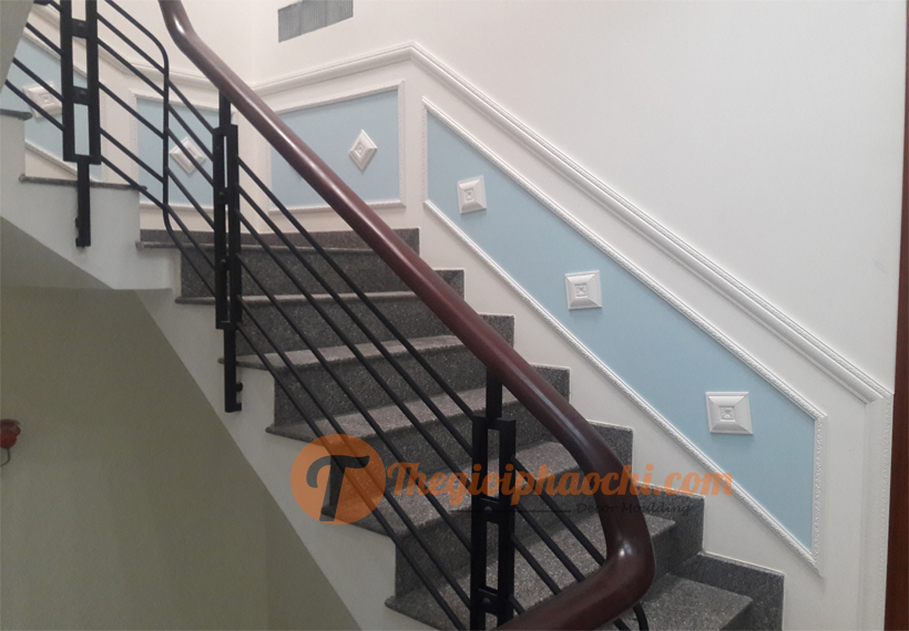 10 Mẫu Khung Tường Cầu Thang Bằng Phào Chỉ Hàn Quốc Tuyệt Đẹp